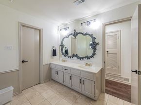 2415  Lakeview Circle , Arlington Texas 76013