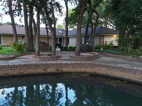 2415  Lakeview Circle , Arlington Texas 76013