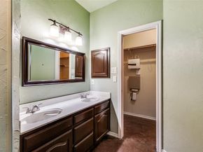 3902  Amy Court , Arlington Texas 76016
