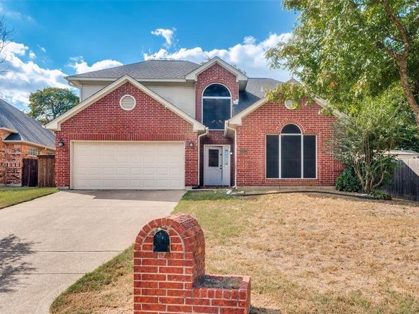 3902  Amy Court , Arlington Texas 76016