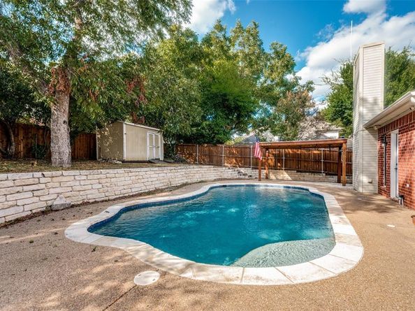 3902  Amy Court , Arlington Texas 76016