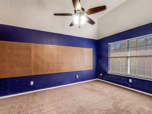 3902  Amy Court , Arlington Texas 76016