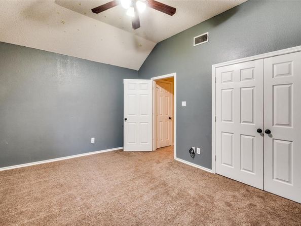 3902  Amy Court , Arlington Texas 76016