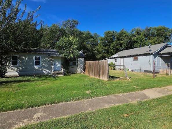 1323  Gould Avenue , Fort Worth Texas 76164