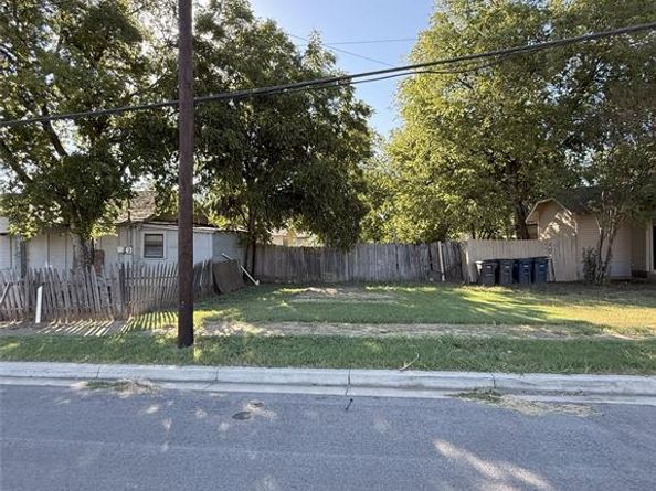1323  Gould Avenue , Fort Worth Texas 76164