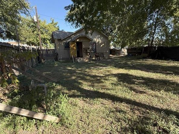 1323  Gould Avenue , Fort Worth Texas 76164