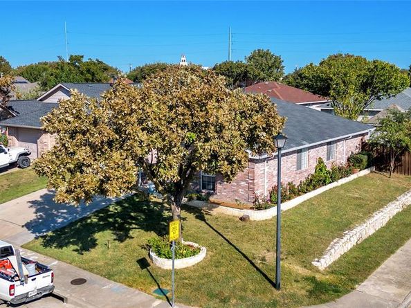 5219  Tato Drive , Dallas Texas 75211