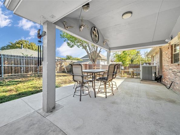 5219  Tato Drive , Dallas Texas 75211