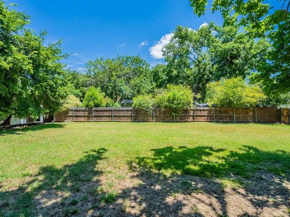 1030  Warden Street , Benbrook Texas 76126