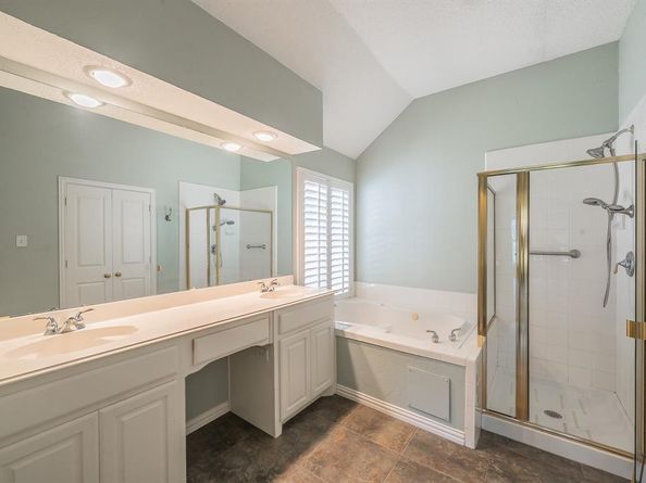 2709  Cobblestone Drive , Grapevine Texas 76051