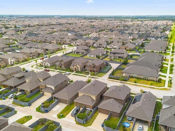 7012  Willow Thorne Drive , Little Elm Texas 76227