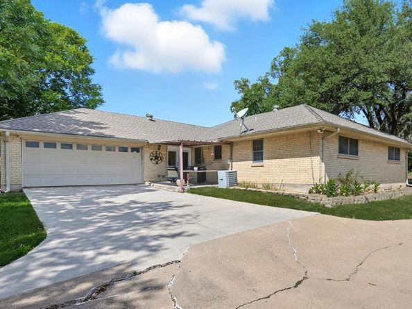 1109  Capetown Drive , Grand Prairie Texas 75050