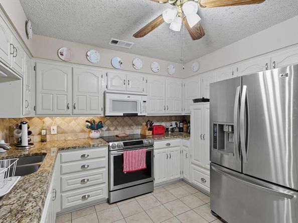 1109  Capetown Drive , Grand Prairie Texas 75050