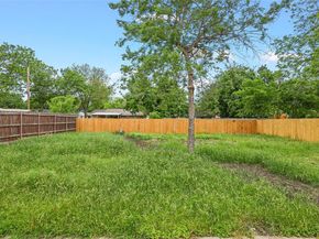 1201  Crockett Street , Garland Texas 75040