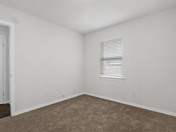 1201  Crockett Street , Garland Texas 75040