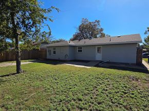 1201  Crockett Street , Garland Texas 75040