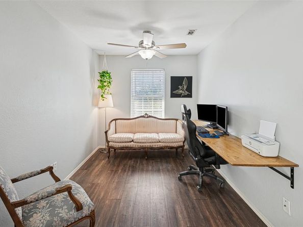 5000  Thorncliffe Drive , Arlington Texas 76016