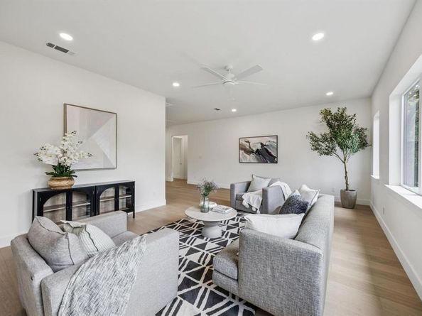 6244  Richmond Avenue , Dallas Texas 75214