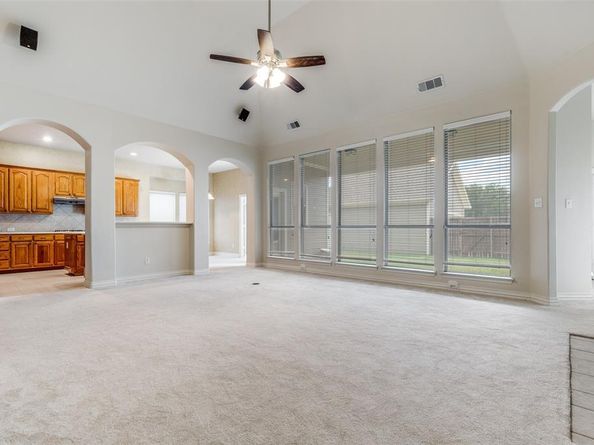 1806 E Branch Hollow Drive , Carrollton Texas 75007