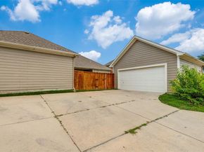 1806 E Branch Hollow Drive , Carrollton Texas 75007