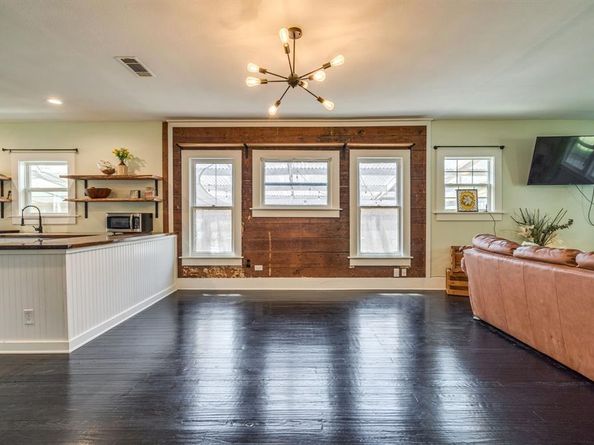 2706  Bomar Avenue , Fort Worth Texas 76103