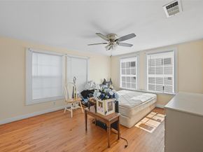 3334  Sheldon Avenue , Dallas Texas 75211