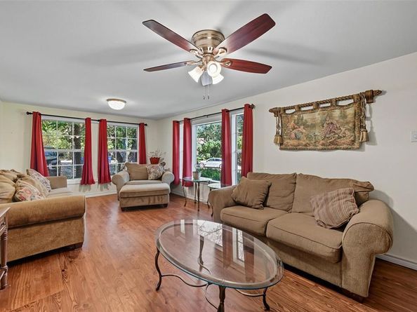 3334  Sheldon Avenue , Dallas Texas 75211