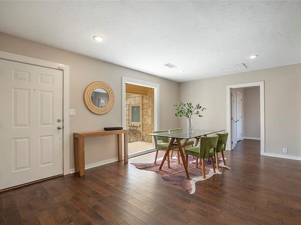 1519  Lansford Avenue , Dallas Texas 75224