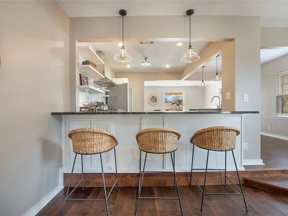 1519  Lansford Avenue , Dallas Texas 75224
