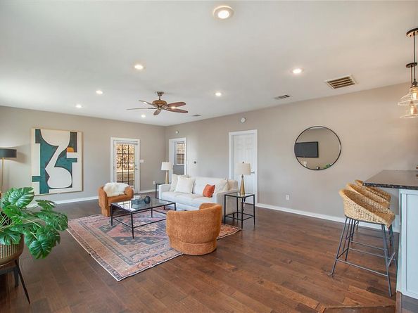 1519  Lansford Avenue , Dallas Texas 75224