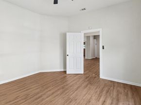 403 S Willomet Avenue , Dallas Texas 75208