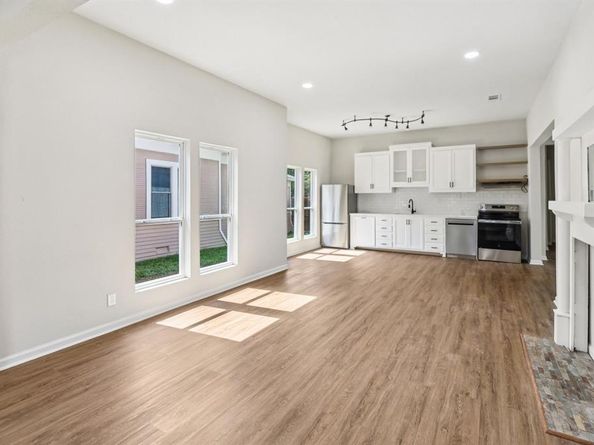 403 S Willomet Avenue , Dallas Texas 75208