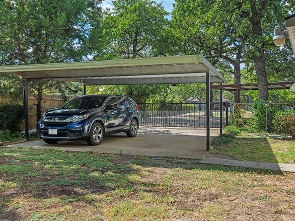 5325  trentman Street , Fort Worth Texas 76119