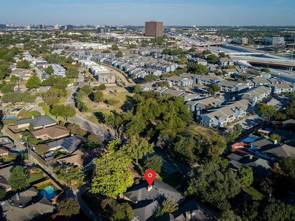 9552  Timberleaf Drive , Dallas Texas 75243