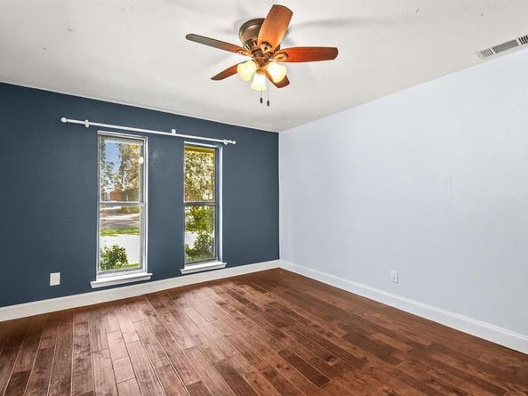 9552  Timberleaf Drive , Dallas Texas 75243