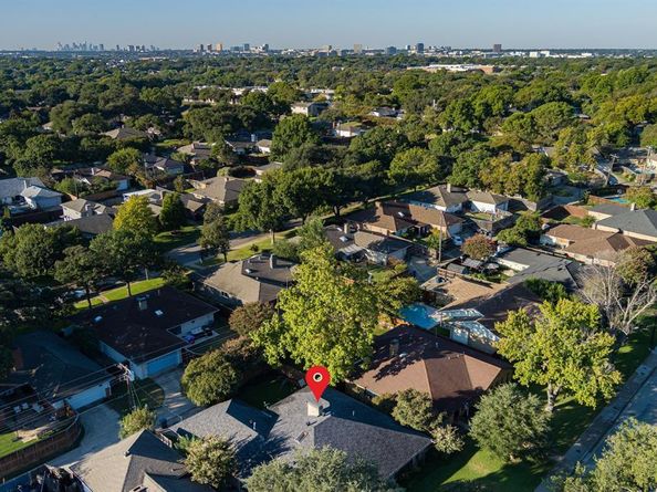 9552  Timberleaf Drive , Dallas Texas 75243