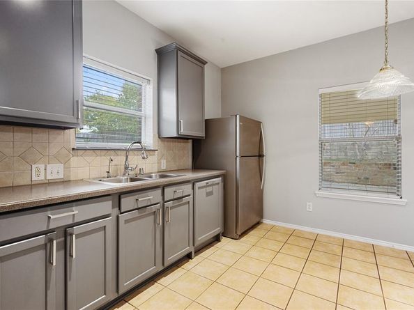 6306  Pool View Drive , Dallas Texas 75249