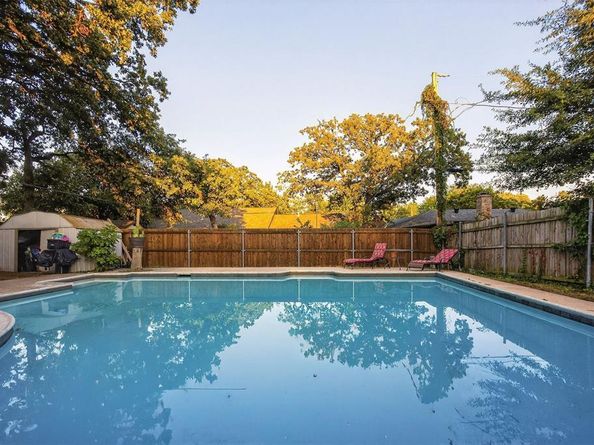 2501  Warren Lane , Fort Worth Texas 76112