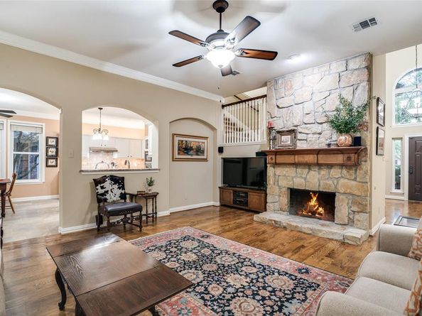 321  Fairway Meadows Drive , Garland Texas 75044