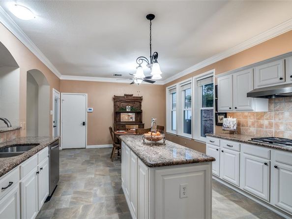 321  Fairway Meadows Drive , Garland Texas 75044