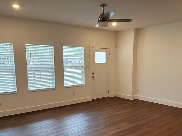 1570  Panama Place , Dallas Texas 75215