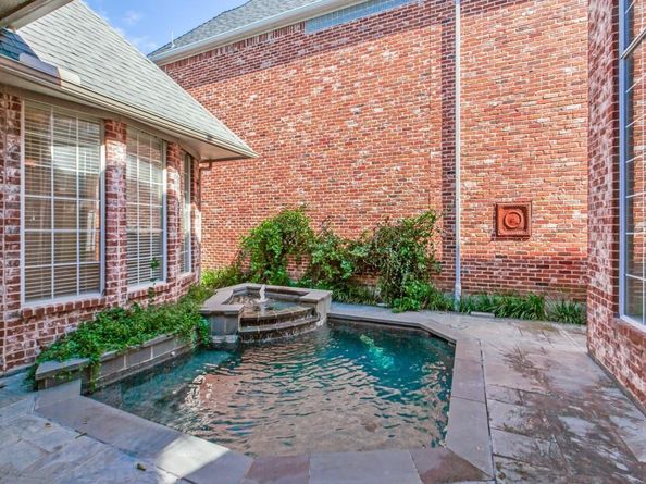 8635  Royalbrook  , Dallas Texas 75243