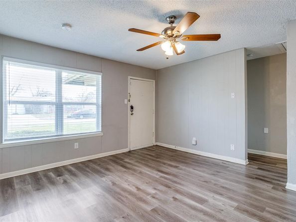 739  Royal Crest Drive , Mesquite Texas 75149