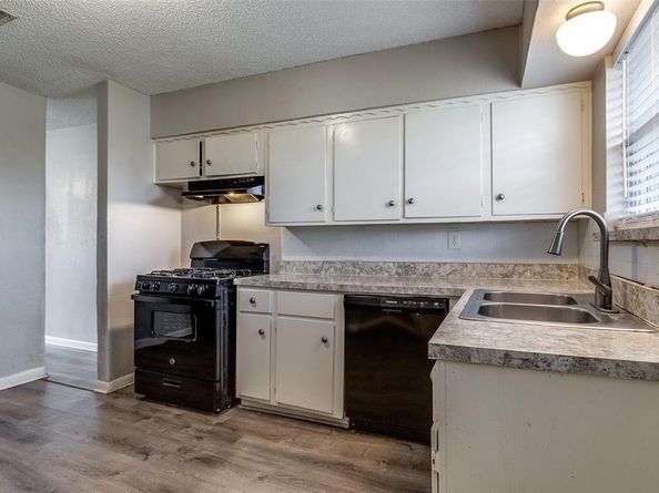 739  Royal Crest Drive , Mesquite Texas 75149