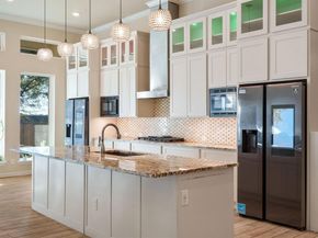 6012  Englishoak Drive , Arlington Texas 76016