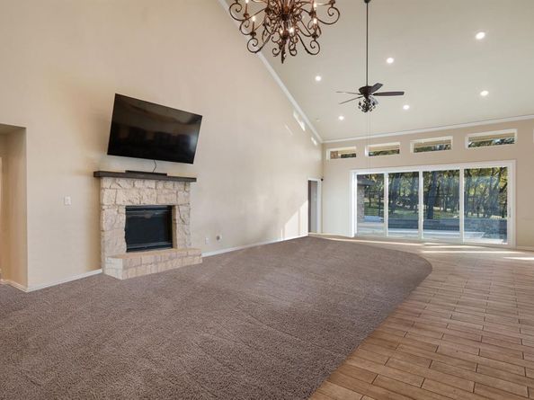 6012  Englishoak Drive , Arlington Texas 76016