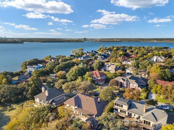 6012  Englishoak Drive , Arlington Texas 76016