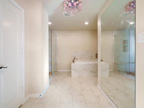 6012  Englishoak Drive , Arlington Texas 76016