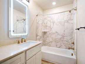 6012  Englishoak Drive , Arlington Texas 76016