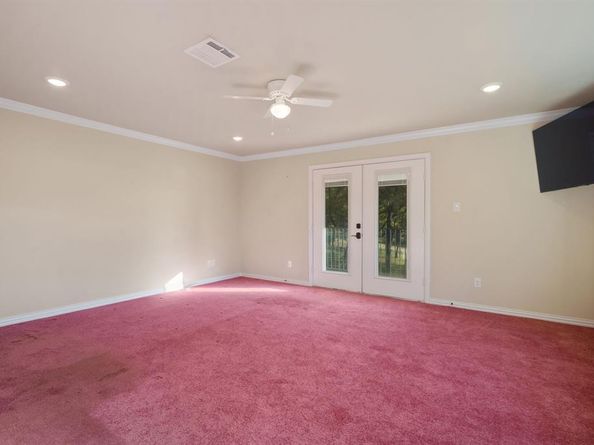 6012  Englishoak Drive , Arlington Texas 76016